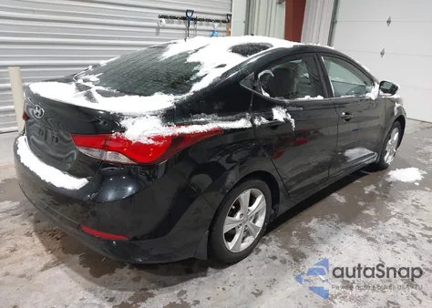 2016 Hyundai Elantra Value Edition z USA, uszkodzony, nr VIN KMHDH4AE4GU553373